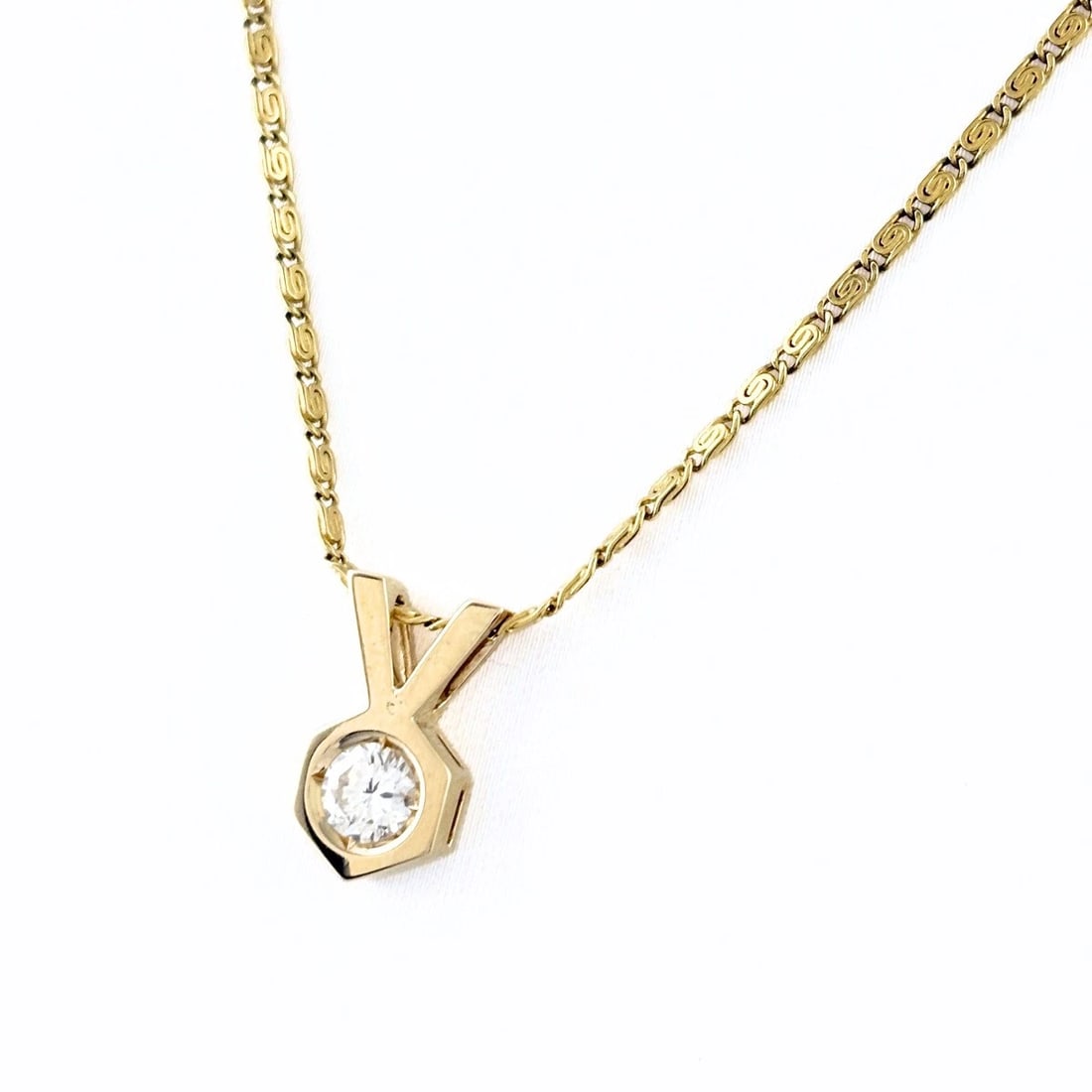 DIAMOND DESIGN YELLOWGOLD PENDANT NECKLACE 750: Diamond design YellowGold Pendant Necklace 750 Brand: Unbranded Type/Style: Necklace Material: 750 YG, Color: Gold Size: Chain / code 42cm(16.5") Chain width 1.3mm(0.1") Pendant size 12.9×6.9mm(0.5")