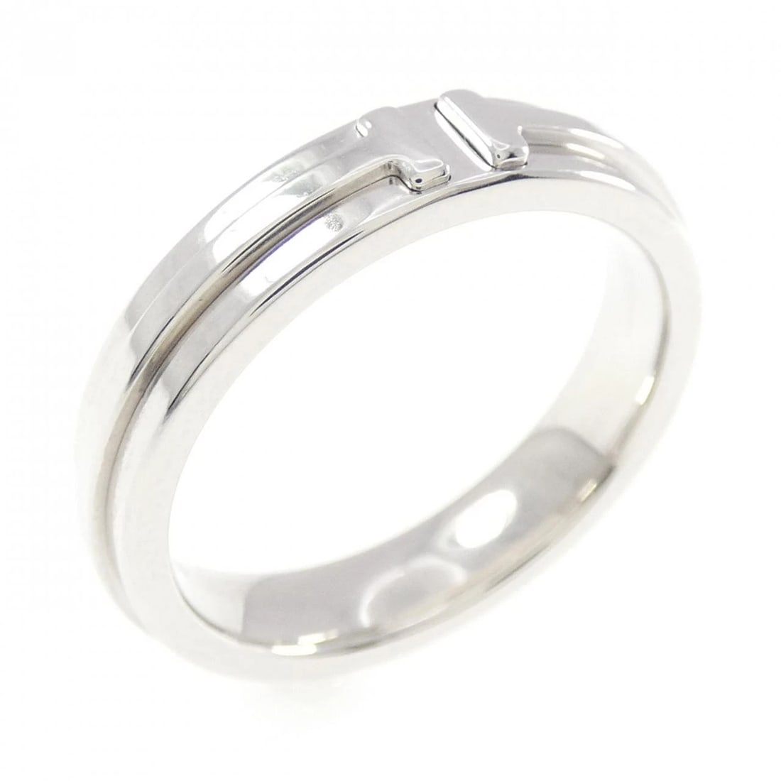 TIFFANY & CO. T TWO NARROW RING: TIFFANY & Co. T Two Narrow Ring Brand: TIFFANY&Co. Type/Style: TIFFANY & Co. Ring Material: 750 white gold, Color: White gold Size: US 7 3/4 Accessories: None Accessories Notice: When purchasing