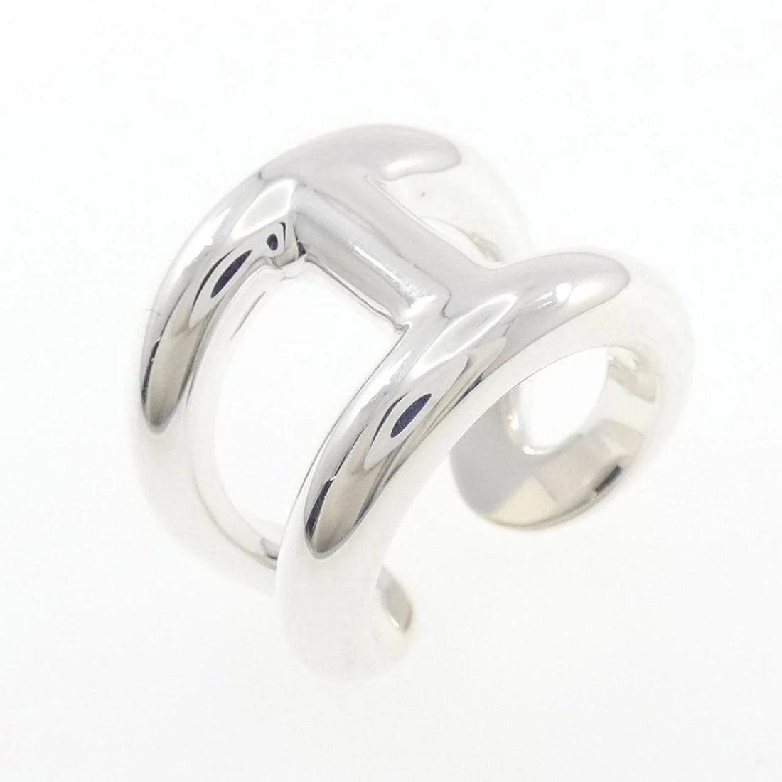 HERMES OSMOS LARGE RING: Hermes Osmos Large Ring Brand: HERMES Type/Style: Hermes Ring Material: 925Silver, Color: Silver Size: US 6 1/4 Accessories: None Accessories Notice: When purchasing pre-owned goods, pleas