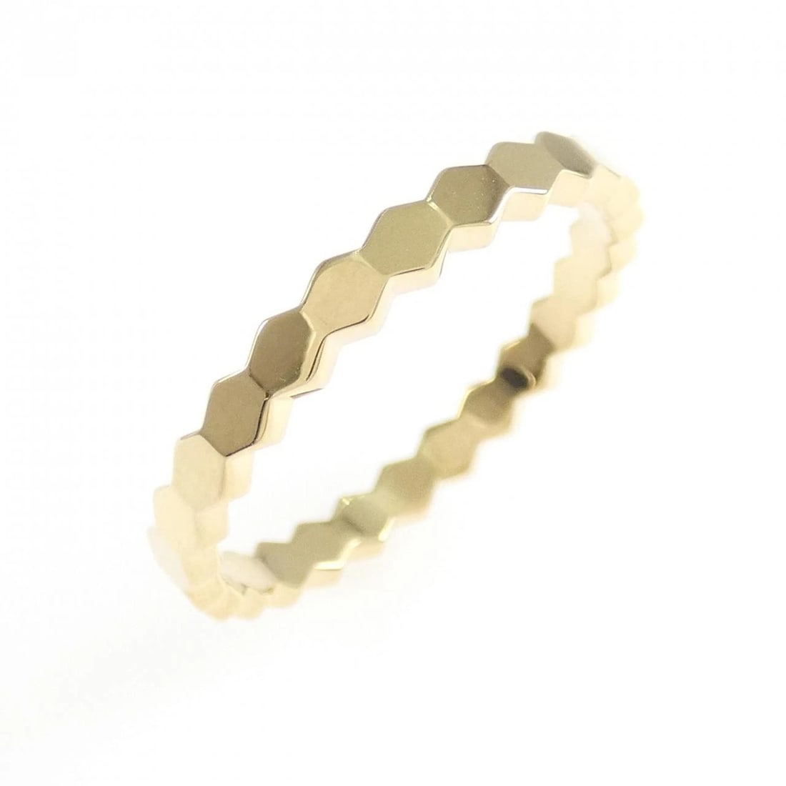 CHAUMET BE MY LOVE RING: Chaumet Be My Love Ring Brand: Chaumet Type/Style: Chaumet Ring Material: 750 yellow gold, Color: Yellow Gold Size: US 5 Accessories: None Accessories Notice: When purchasing pre-owned goods, please