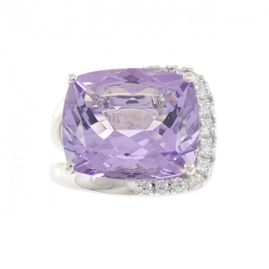TASAKI AMETHYST RING: Tasaki Amethyst Ring Brand: TASAKI Type/Style: Tasaki Ring Material: 750 white gold, Main Stone Amethyst Color: White Gold Size: US 6 1/2 Accessories: None Accessories Notice: When purchasing