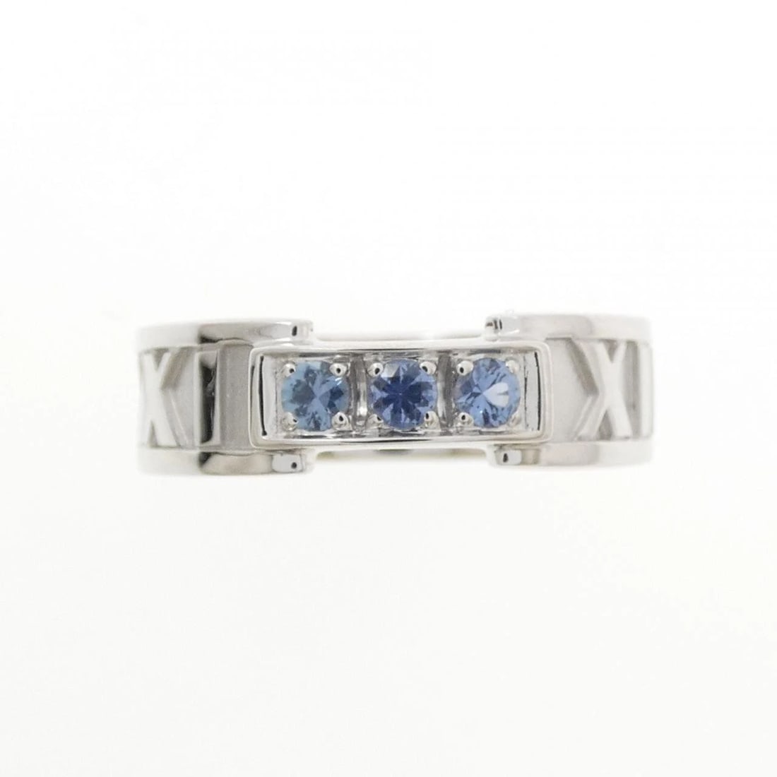 TIFFANY & CO. ATLAS CLOSED NARROW RING: TIFFANY & Co. Atlas Closed Narrow Ring Brand: TIFFANY&Co. Type/Style: TIFFANY & Co. Ring Material: 750 white gold, Main Stone Sapphire Color: White Gold Size: US 5 1/4 Accessories: None Accessories
