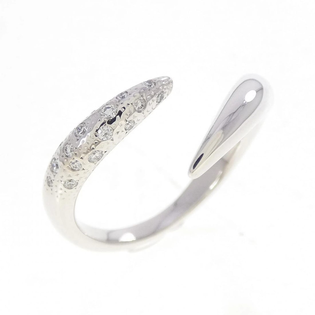 TASAKI DANGER HORN RING: TASAKI Danger Horn Ring Brand: TASAKI Type/Style: Tasaki Ring Material: 750 white gold, Main Stone Natural Color: white gold Size: US 7 1/4 Accessories: None Accessories Notice: When purchasing