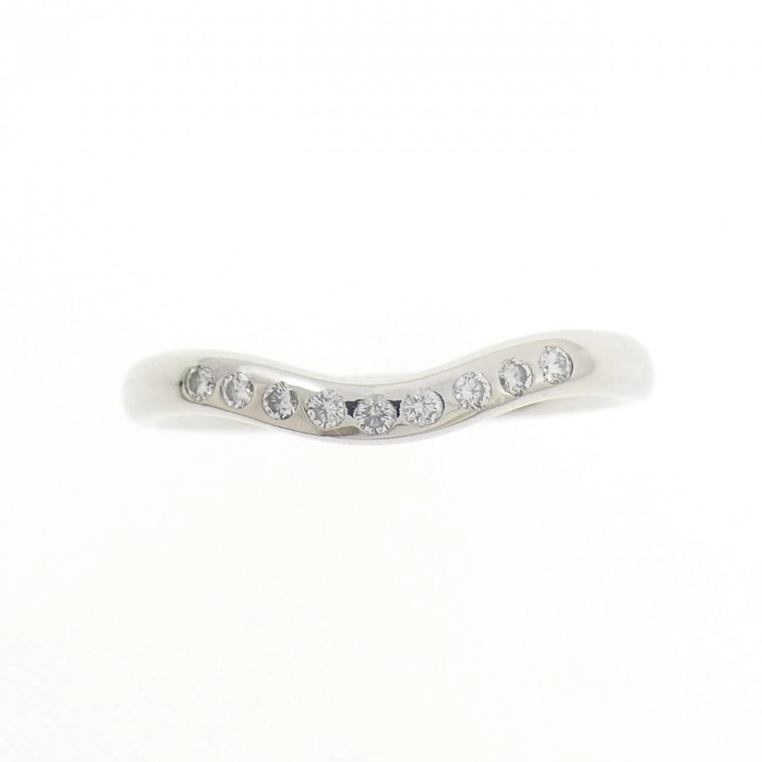 TIFFANY & CO. CURVED RING: TIFFANY & Co. Curved Ring Brand: TIFFANY&Co. Type/Style: TIFFANY & Co. Ring Material: Platinum950, Main Stone Natural Color: Platinum Size: US 4 1/4 Accessories: None Accessories Notice: When