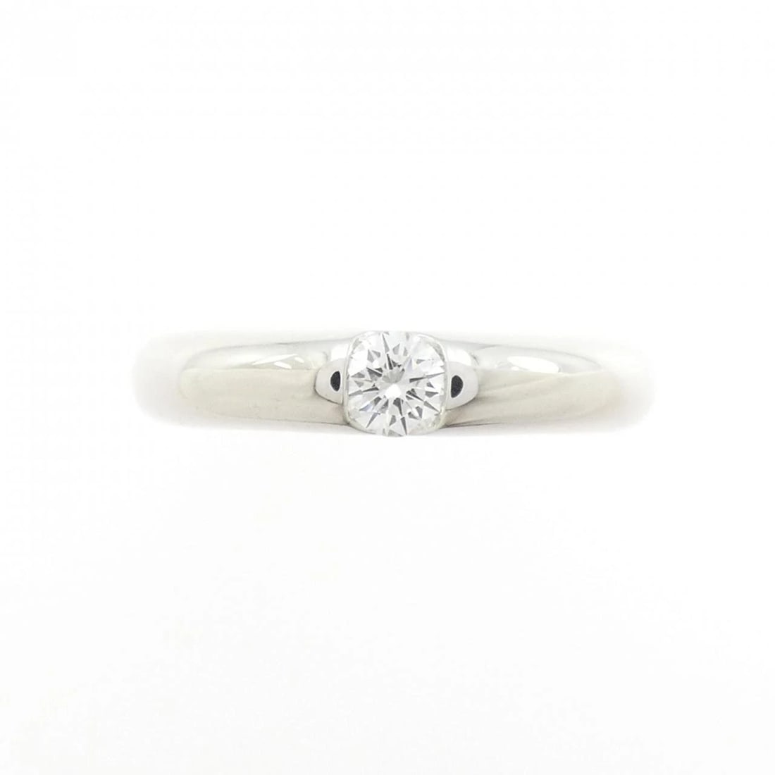 CARTIER ELLIPSE RING: Cartier Ellipse Ring Brand: CARTIER Type/Style: Cartier Ring Material: 750 white gold, Main Stone Natural Color: White gold Size: US 4 1/2 Accessories: None Accessories Notice: When purcha