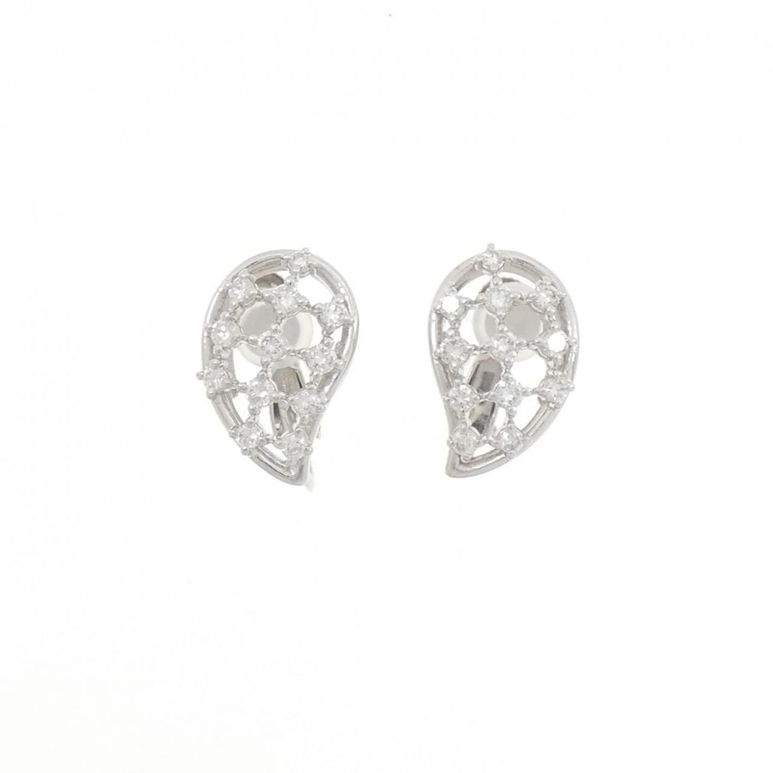 TASAKI DIAMOND EARRINGS: TASAKI Diamond Earrings Brand: TASAKI Type/Style: Tasaki Pierce/Earring Material: Platinum 900 / K14 white gold, Main Stone Natural Color: WG,Silver Size: Actual Size Approx. height x width: 15.2mm x
