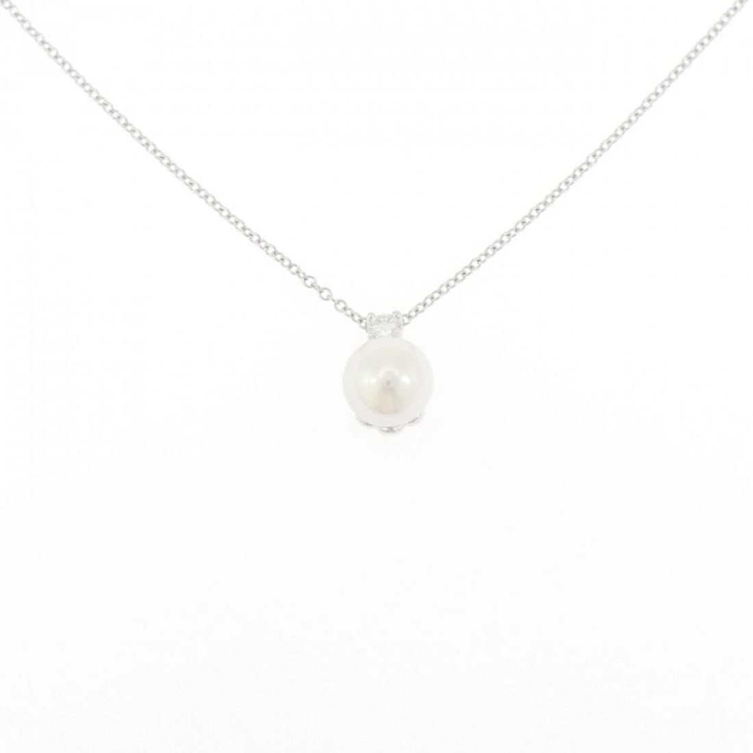 TIFFANY&CO. SIGNATURE PEARL NECKLACE: TIFFANY&Co. Signature Pearl Necklace Brand: TIFFANY&Co. Type/Style: TIFFANY&Co. Necklace Material: 750 white gold, Main Stone Akoya Pearl Color: white gold Size: Length 40cm Actual Size Pendant