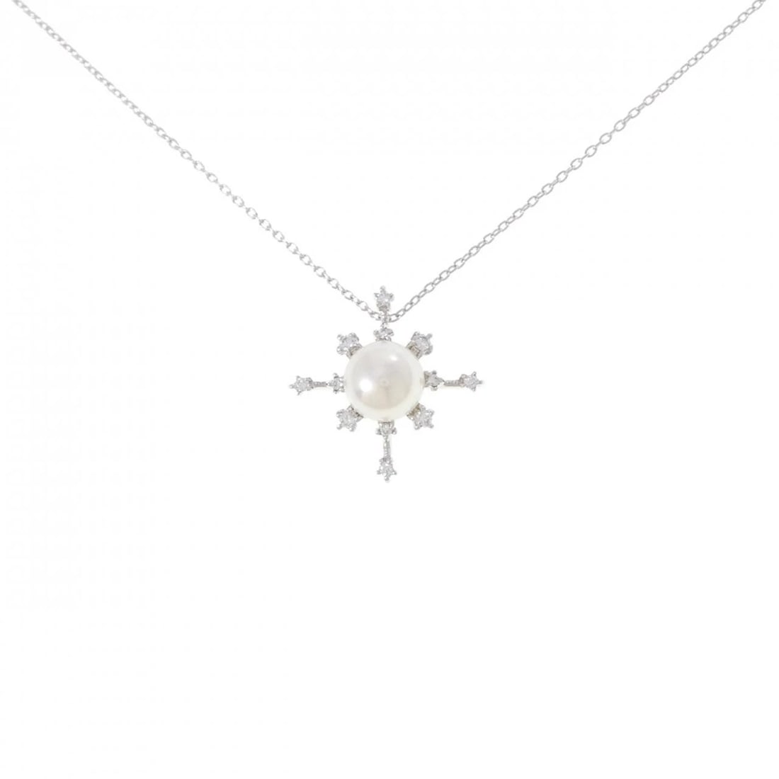 TASAKI AKOYA PEARL NECKLACE: Tasaki Akoya Pearl Necklace Brand: TASAKI Type/Style: Tasaki Necklace Material: Platinum900/Platinum850, Main Stone Akoya Pearl Color: silver Size: Length 45cm Actual Size Pendant Length approx. x