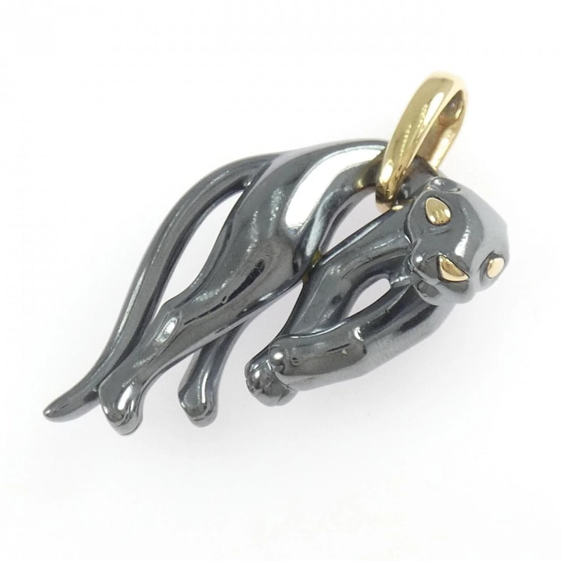 CARTIER PANTHERE PENDANT: Cartier Panthere Pendant Brand: CARTIER Type/Style: Cartier Pendant/Brooch Material: Hall mark, Color: None Size: Actual Size Approximate dimensions (height x width): 54.4cm x 29.0cm Accessories: