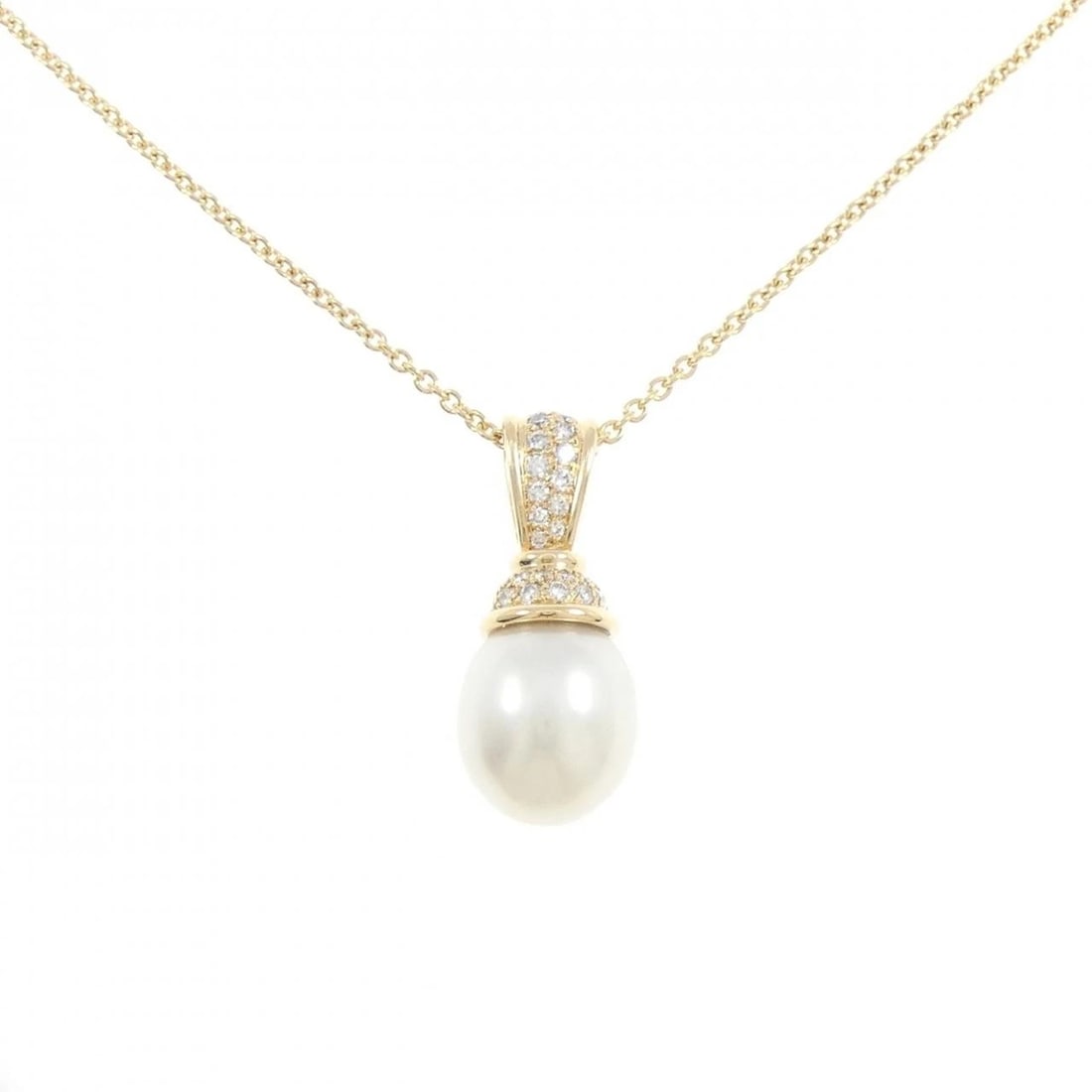 BOUCHERON WHITE BUTTERFLY PEARL NECKLACE: Boucheron White Butterfly Pearl Necklace Brand: Boucheron Type/Style: Boucheron Necklace Material: 750yellow gold, Main Stone White Butterfly Pearl Color: yellow gold Size: Length 45cm Actual Size