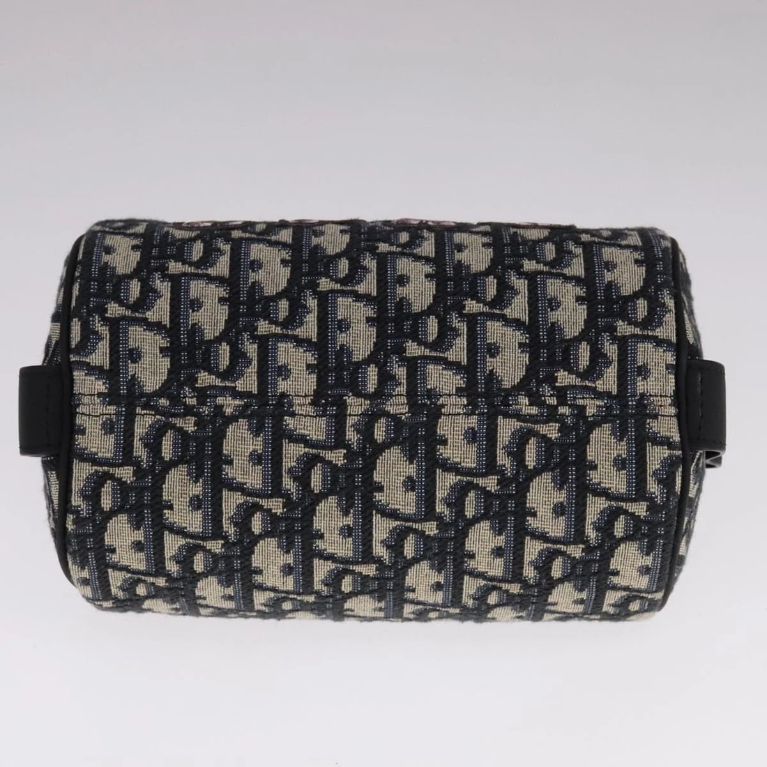 CHRISTIAN DIOR TROTTER CANVAS OBLIQUE RABBIT SHOULDER BAG NAVY: Christian Dior Trotter Canvas Oblique Rabbit Shoulder Bag Navy Brand: Christian Dior Type/Style: Shoulder Bag Material: Trotter Canvas Color: Navy Size: Size(Inch)W6.7 x H3.9 x D4.3inch(Approx) Ac