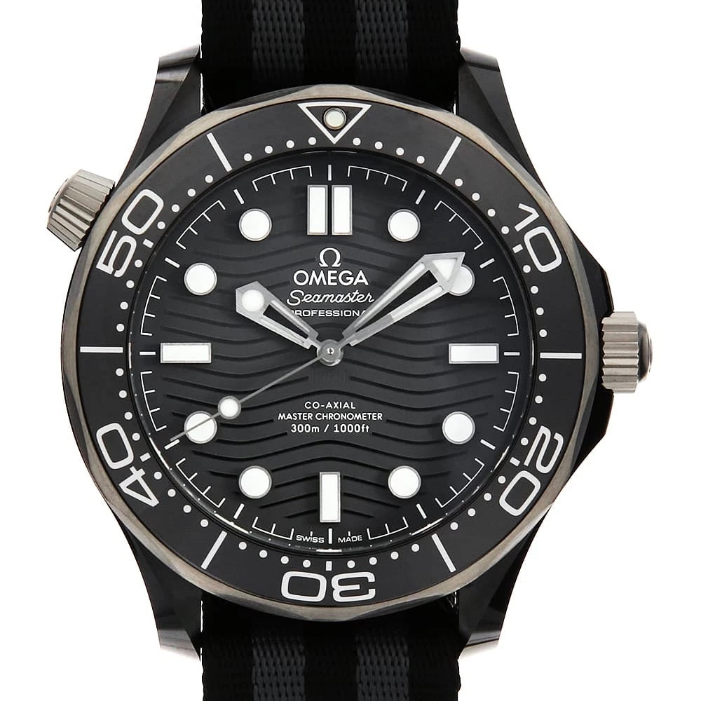 OMEGA SEAMASTER DIVER CO-AXIAL MASTER CHRONOMETER WATCH: OMEGA Seamaster Diver Co-Axial Master Chronometer Brand: OMEGA Type/Style: Wrist watch Material: Band Material nato belt, Case Material ceramic/titanium Color: Dial Color Black Size: Case Size