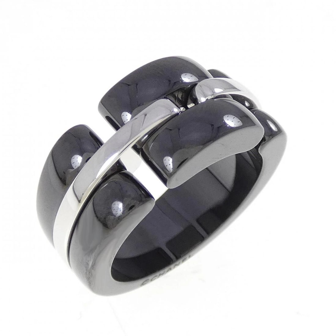 CHANEL ULTRA COLLECTION MEDIUM RING: Chanel Ultra Collection Medium Ring Brand: CHANEL Type/Style: Chanel Ring Material: 750 white gold, Color: white gold/ceramic Size: US 6 1/2 Accessories: None Accessories Notice: When purchasing