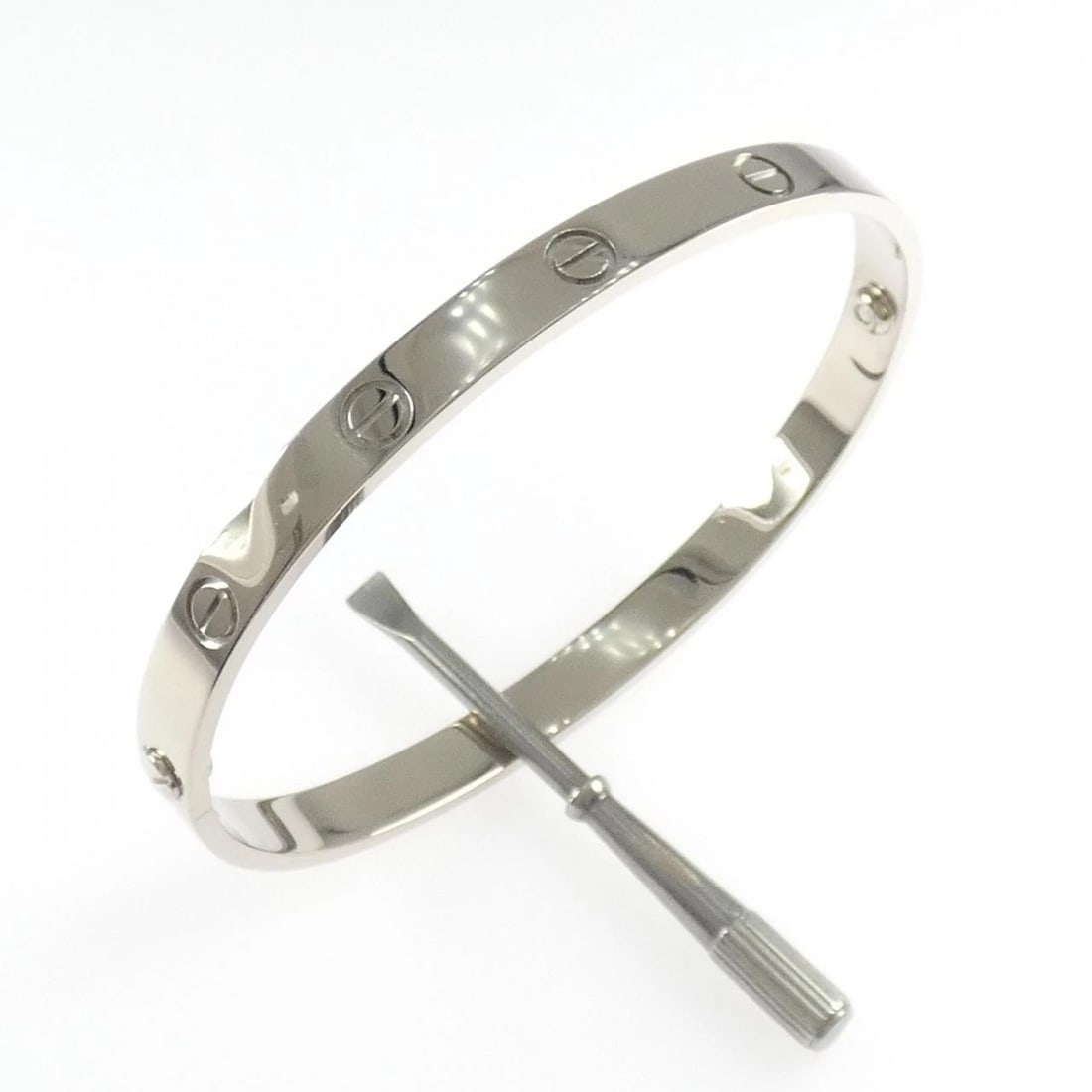 CARTIER LOVE BRACELET: Cartier Love Bracelet Brand: CARTIER Type/Style: Cartier Bracelets Material: 750 white gold, Color: white gold Size: Lenght 18.5cm (19) Actual Size Max width approx.: 5.8mm Accessories: None