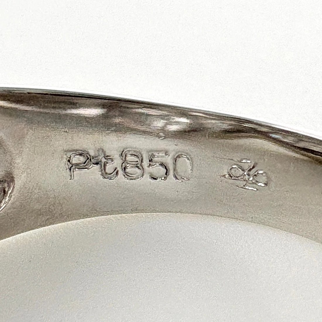 DIAMOND DESIGN RING PLATINUM - 4
