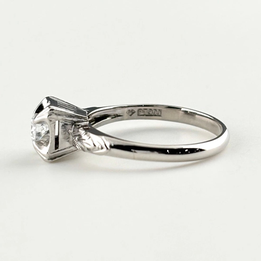 DIAMOND DESIGN RING PLATINUM - 3