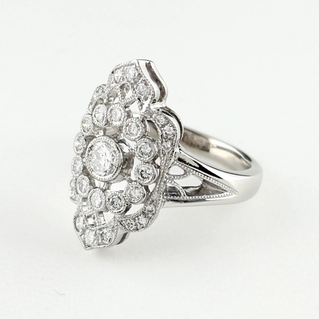MELEE DIAMOND DESIGN RING PLATINUM (1 of 4)