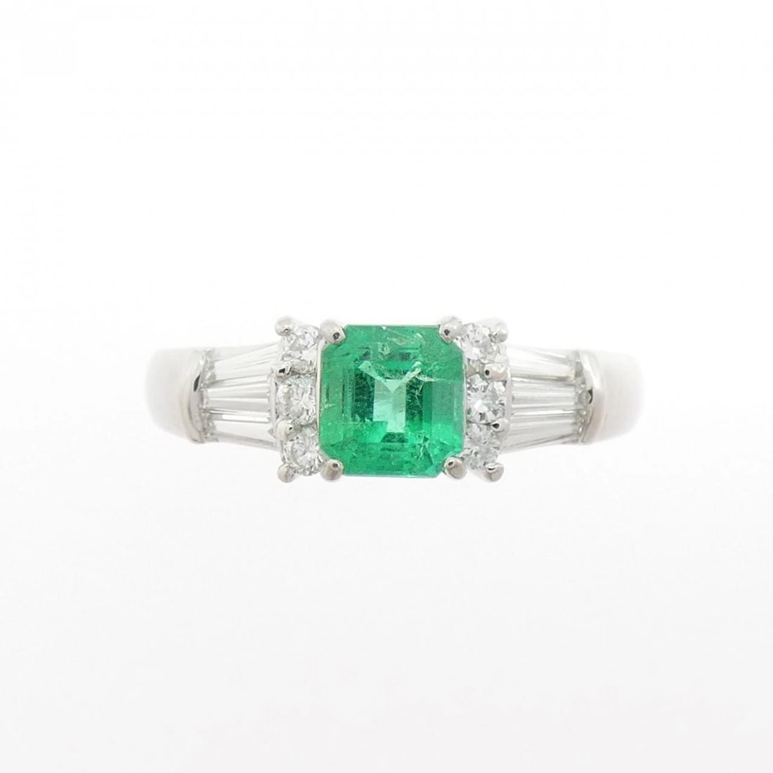PT900 EMERALD RING - 2
