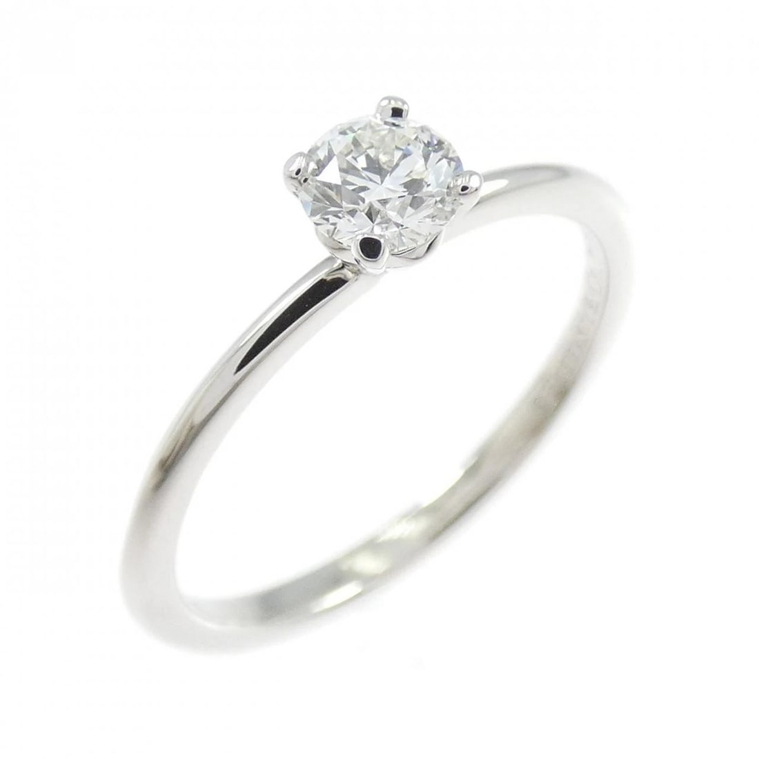 TIFFANY & CO. TRUE RING: TIFFANY & Co. True Ring Brand: TIFFANY&Co. Type/Style: TIFFANY & Co. Ring Material: Platinum950, Main Stone natural Color: SILVER Size: US 5.5 Accessories: None Accessories Notice: When purchasing