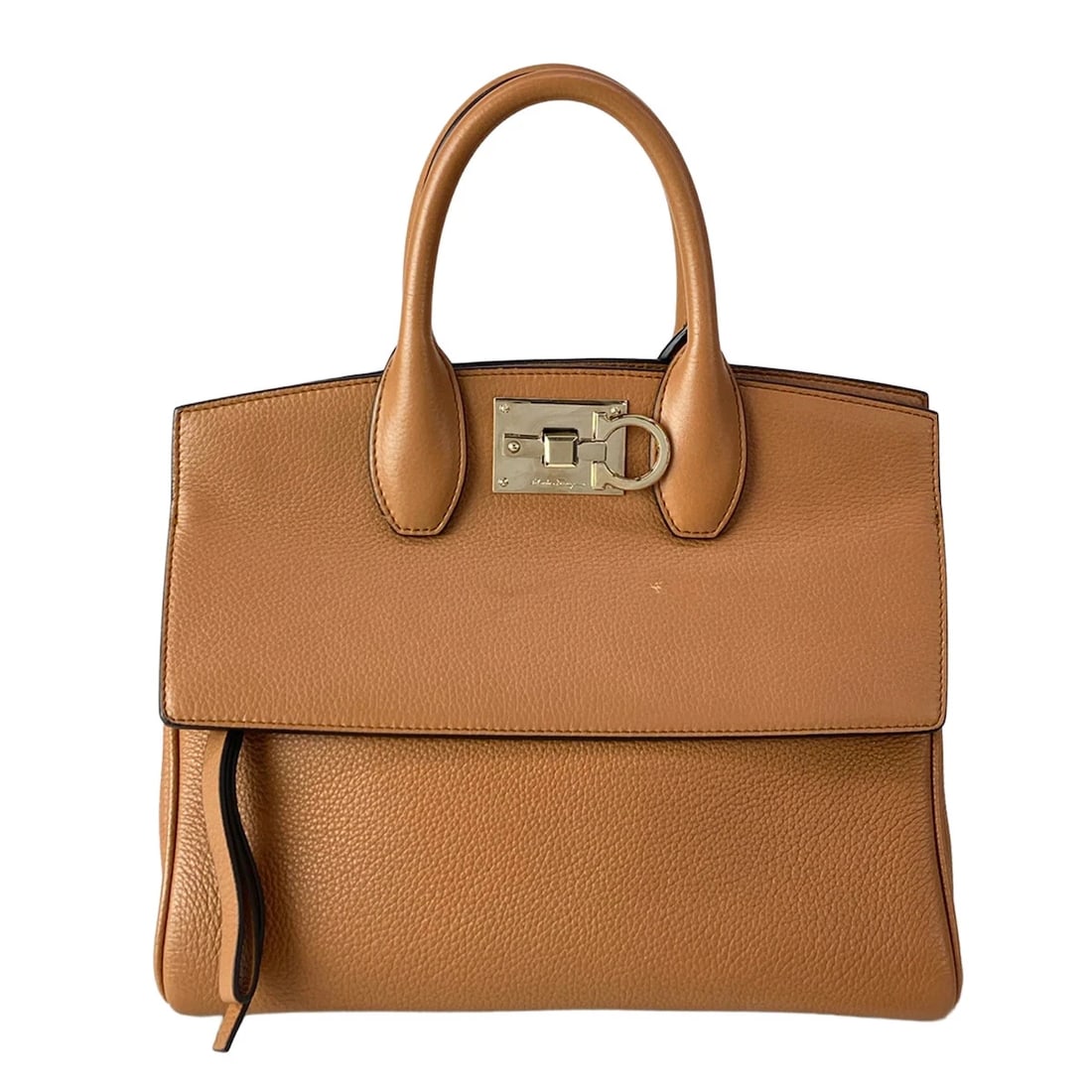 SALVATORE FERRAGAMO STUDIO BAG SMALL - BROWN LEATHER HANDBAG: Salvatore Ferragamo Studio Bag Small - Brown Leather Handbag Brand: Salvatore Ferragamo Type/Style: Handbag Material: Exterior Material Leather Color: Exterior Color Brown Size: Height : 8.27 inch (21