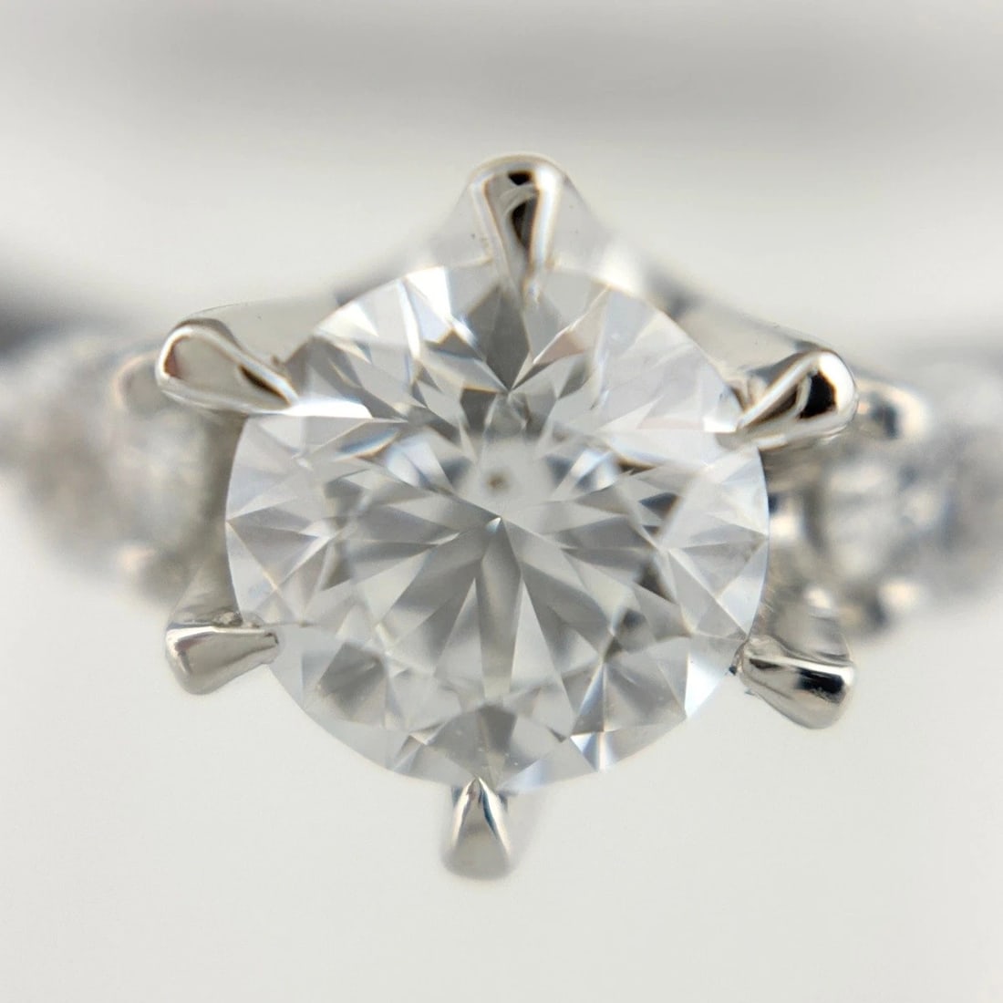 DIAMOND DESIGN RING PLATINUM RING - 2