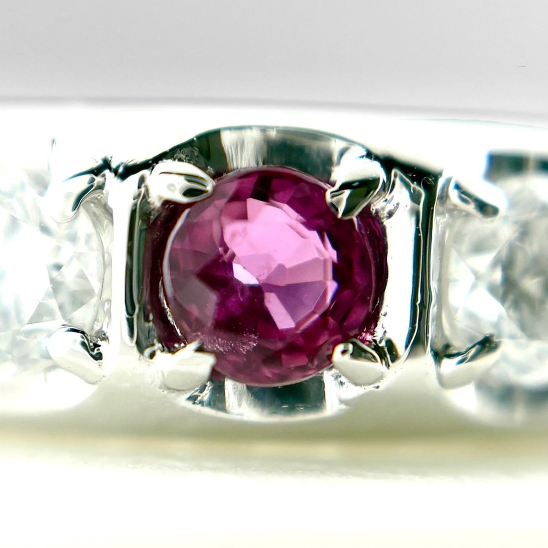 RUBY DESIGN RING PLATINUM MELEE DIAMOND - 2