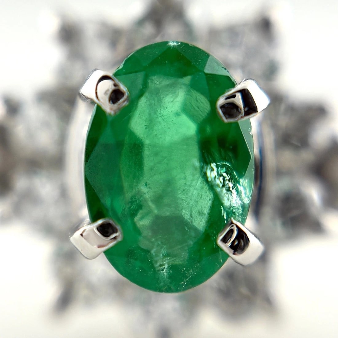 EMERALD DESIGN RING PLATINUM - 2