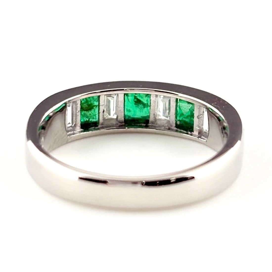EMERALD DESIGN RING PLATINUM - 3