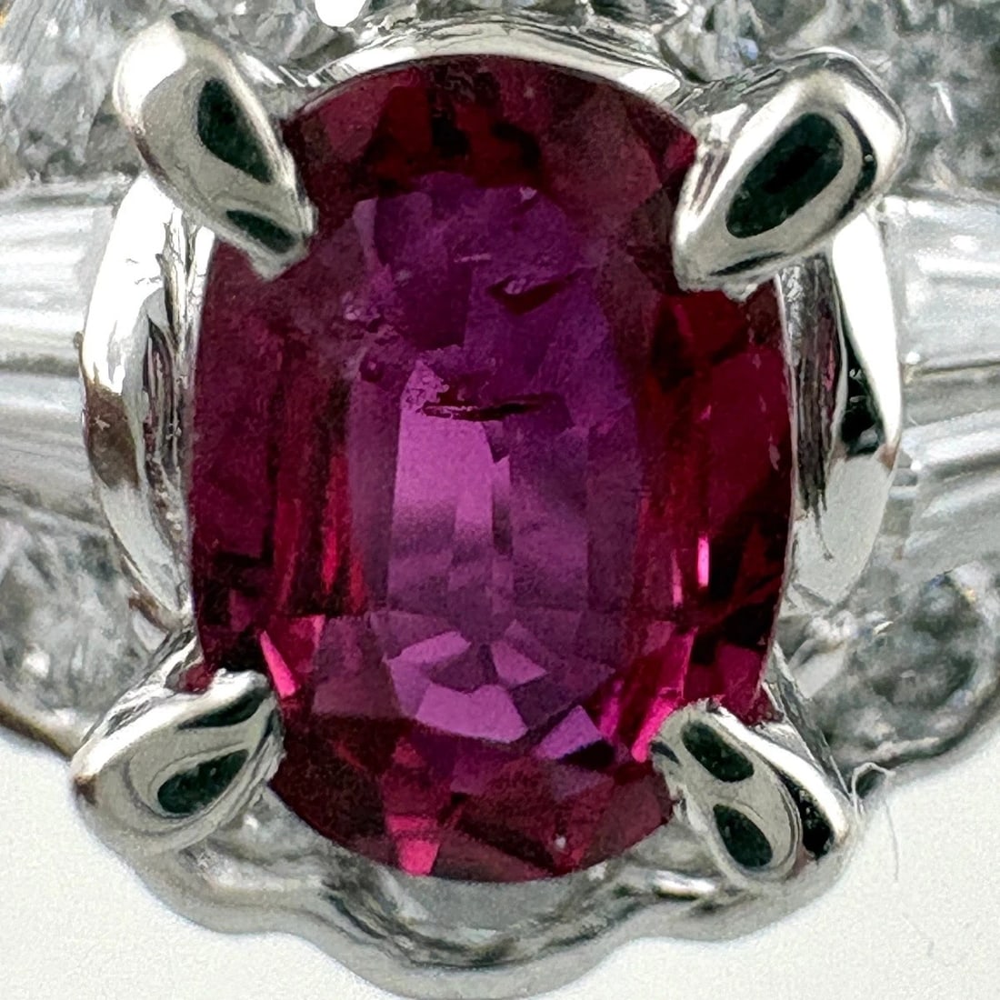 RUBY DESIGN RING PLATINUM MELEE DIAMOND - 2
