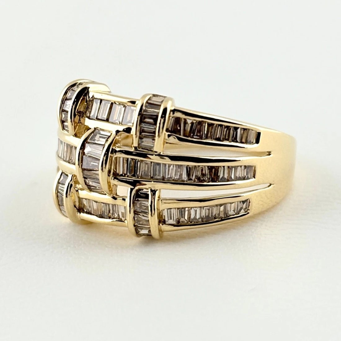 MELEE DIAMOND DESIGN RING YG YELLOWGOLD: melee diamond design ring YG YellowGold Brand: Unbranded Type/Style: Ring Material: 18K YellowGold, Color: YellowGold Size: US 7.5 to 8 Accessories: None Accessories Notice: When purchasing pre-owned
