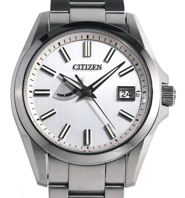 CITIZEN THE CITIZEN ACTIVE SERIES ECO-DRIVE WATCH: Citizen The Citizen Active Series Eco-Drive Watch Brand: CITIZEN Type/Style: Wristwatch Material: Stainless Steel Color: Silver dial Size: Case size: 40mm Accessories: None Accessories Notice: When