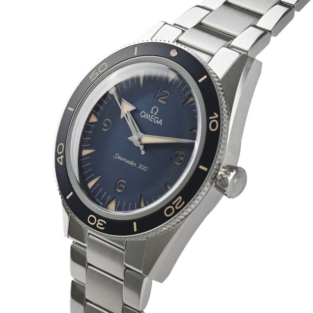 OMEGA SEAMASTER CO-AXIAL MASTER CHRONOMETER WATCH: OMEGA Seamaster Co-Axial Master Chronometer Brand: OMEGA Type/Style: Wristwatch Material: Case Material stainless Color: Dial Color blue Size: Case Size Case Size: 41.0mm Accessories: None