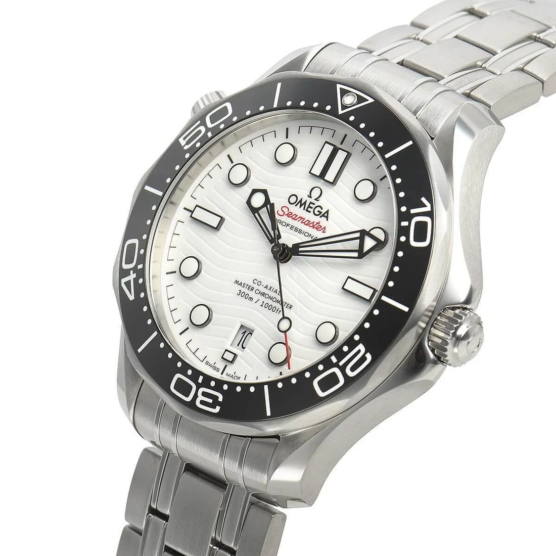 OMEGA SEAMASTER DIVER WATCH: OMEGA Seamaster Diver Brand: OMEGA Type/Style: Wristwatch Material: Case Material stainless Color: Dial Color white Size: Case Size Case Size: 42.0mm Accessories: None Accessories Notice: When