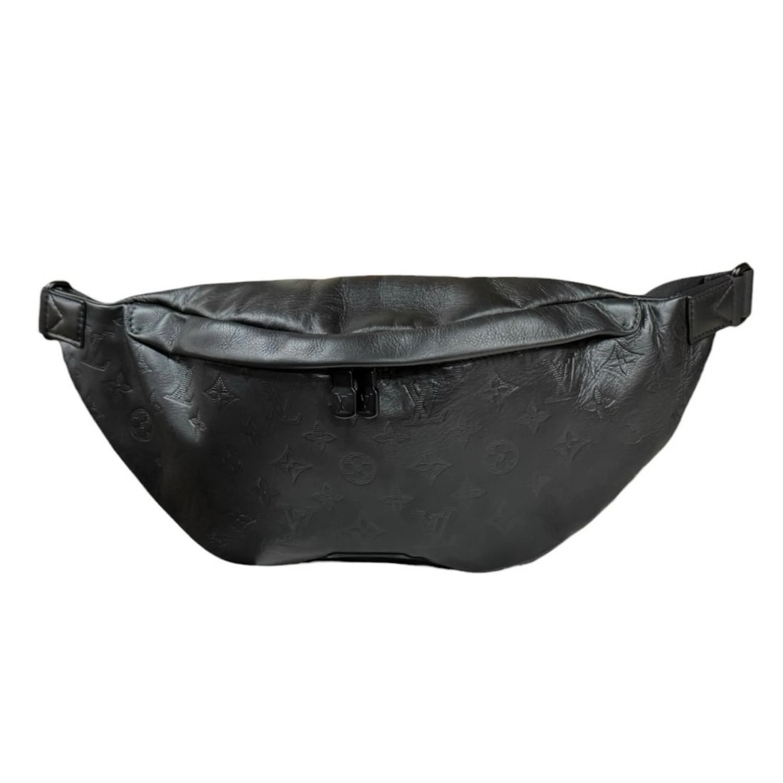 LOUIS VUITTON SLING BAG MONOGRAM SHADOW LEATHER: LOUIS VUITTON Sling Bag Monogram shadow leather Brand: LOUIS VUITTON Type/Style: Sling Bag Material: Exterior Material Monogram shadow leather Color: Exterior Color black Size: W16.9 x H7.1 x D3.5inch