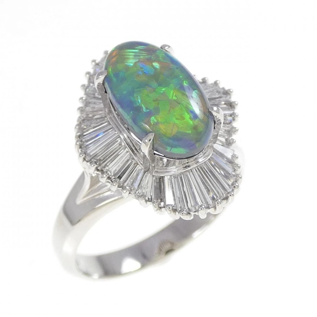 PT900 BLACK OPAL RING: PT900 Black Opal Ring Brand: Unbranded Type/Style: Black Opal Ring Material: Platinum900, Main Stone Black Opal Secondary Stone Diamond Color: Platinum Size: US 6 Accessories: None Accessories