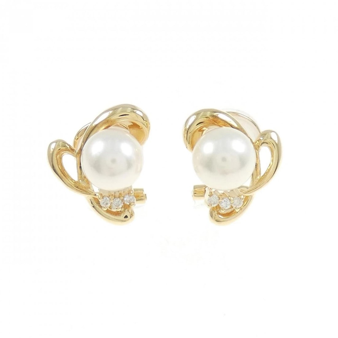 18K YELLOW GOLD AKOYA PEARL EARRINGS: 18K Yellow Gold Akoya Pearl Earrings Brand: Unbranded Type/Style: Akoya Pearl Pierce/Earring Material: 18K Yellow Gold, Main Stone Akoya Pearl Secondary Stone Diamond Color: Yellow Gold Size: Approx.