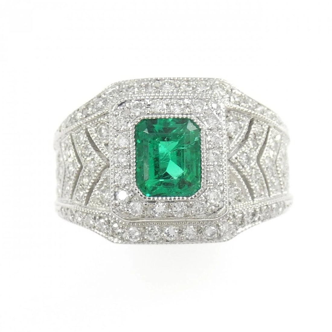PT900 EMERALD RING - 2