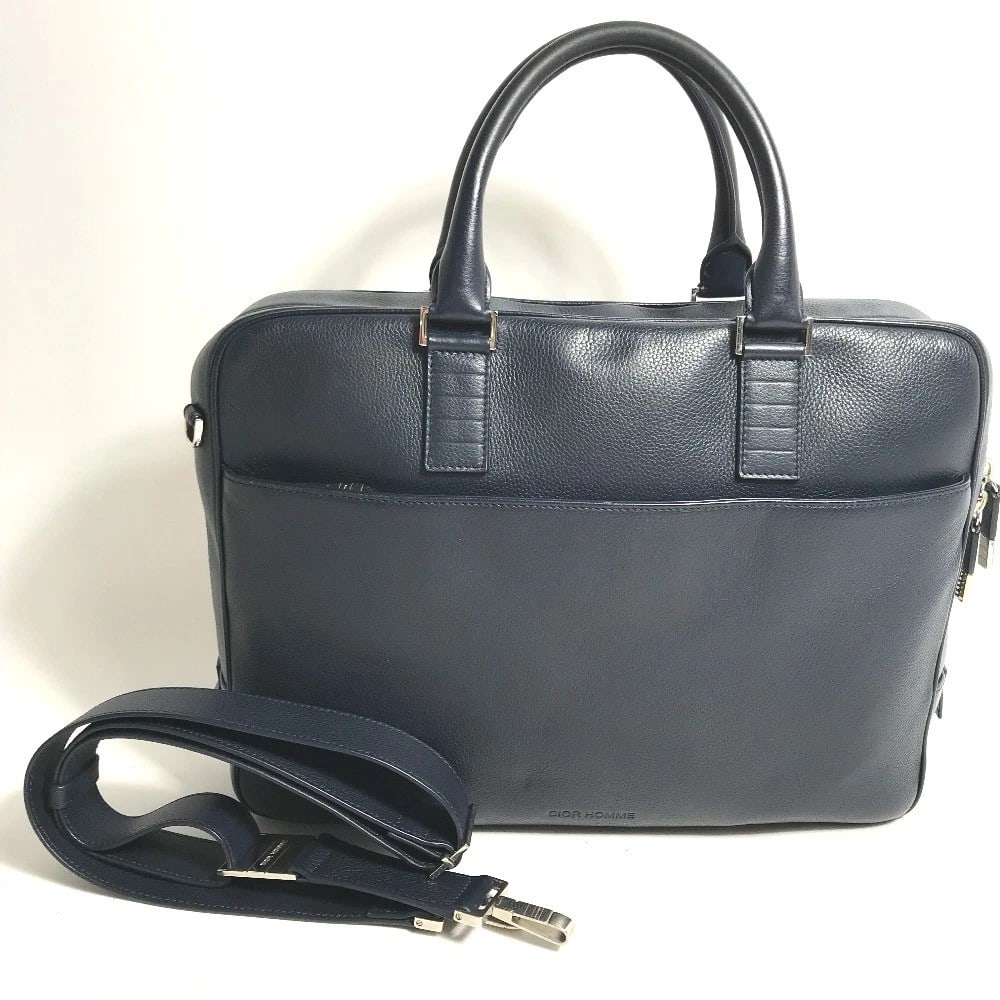 DIOR CROSSBODY BRIEFCASE 2WAY BAG SHOULDER BAG HAND BAG: DIOR Crossbody Briefcase 2WAY Bag Shoulder Bag Hand Bag Brand: DIOR HOMME Type/Style: Business bag Material: Leather Color: Navy Size: W15.6?H11.2?D3.1inch / W39.5cm?H28.5cm?D8cm Accessories: None