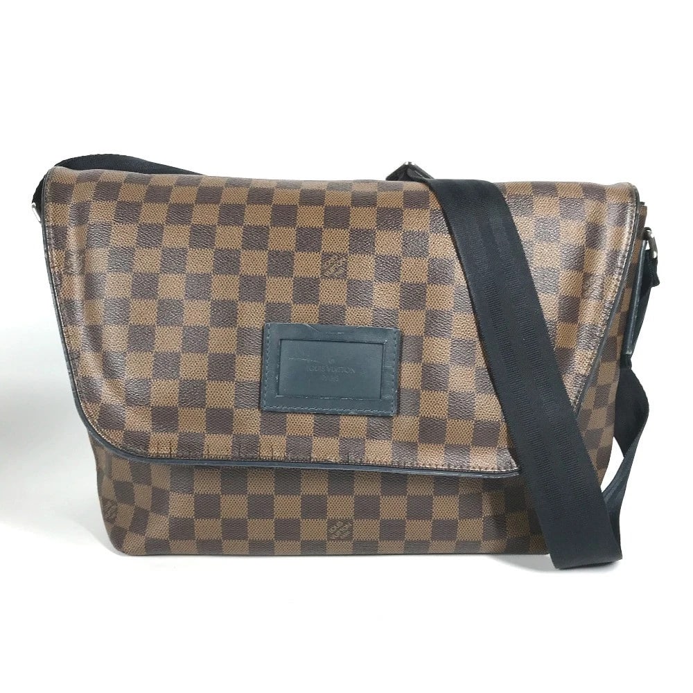 LOUIS VUITTON DAMIER FLAP SPRINTER CROSSBODY SHOULDER BAG: LOUIS VUITTON Damier Flap Sprinter Crossbody Shoulder Bag Brand: LOUIS VUITTON Type/Style: Shoulder Bag Material: Damier Canvas Color: Damier Canvas Size: W15.6?H9.6?D5.3inch / W39.5cm?H24.5cm?D13.5cm