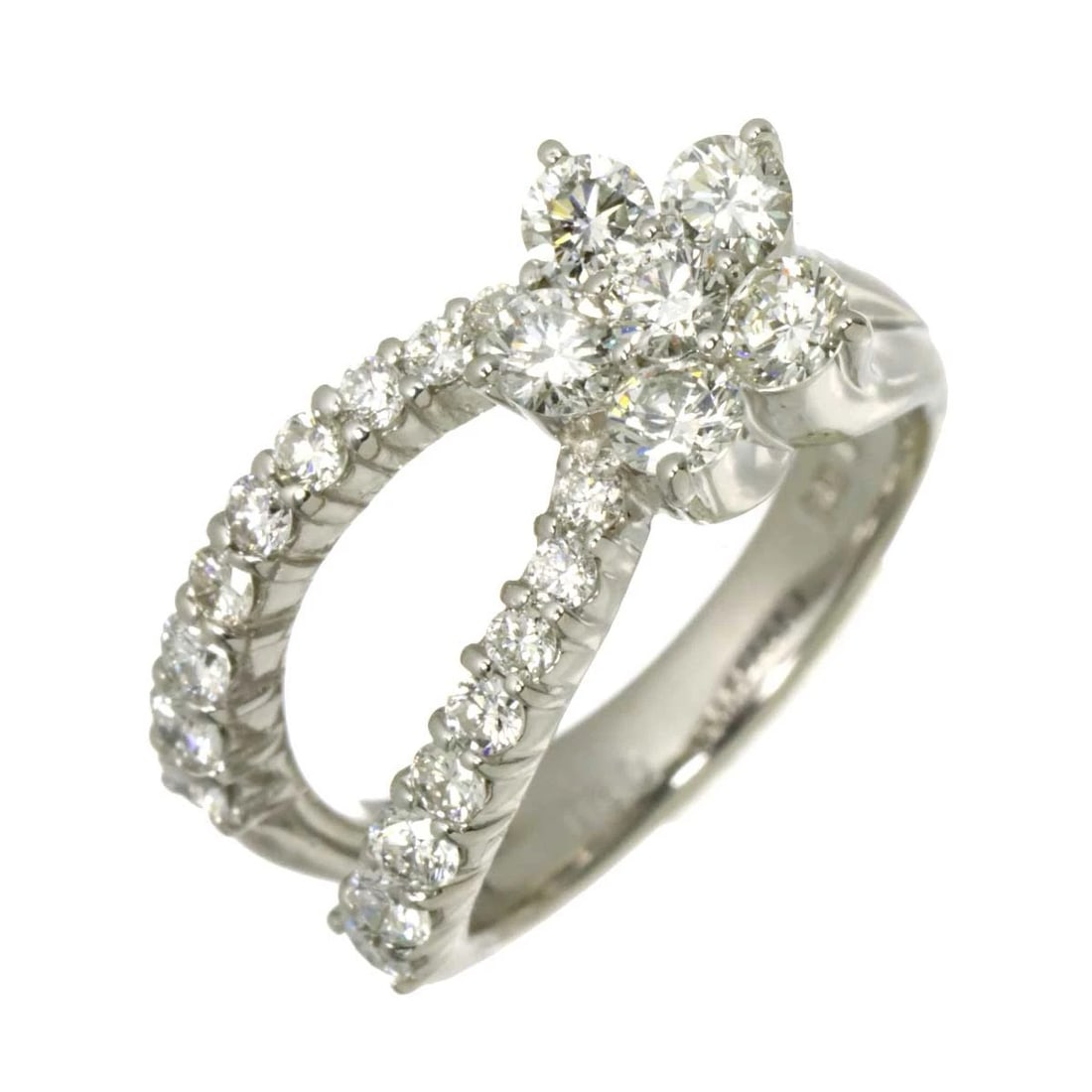 PONTE VECCHIO DIAMOND RING WG 750: Ponte Vecchio Diamond Ring WG 750 Brand: Ponte Vecchio Type/Style: Ring Material: 750 White Gold, Main Stone Natural Color: White Gold Size: 3.25(US) Accessories: None Accessories Notice: