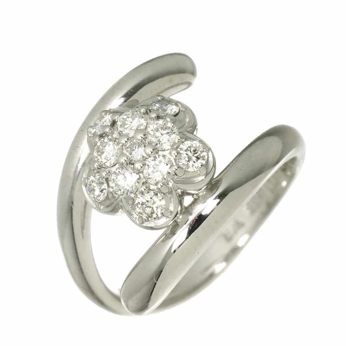 PONTE VECCHIO DIAMOND RING WG 750: Ponte Vecchio Diamond Ring WG 750 Brand: Ponte Vecchio Type/Style: Ring Material: 750 White Gold, Main Stone Natural Color: White Gold Size: 2.75-3(US) Accessories: None Accessories Notice