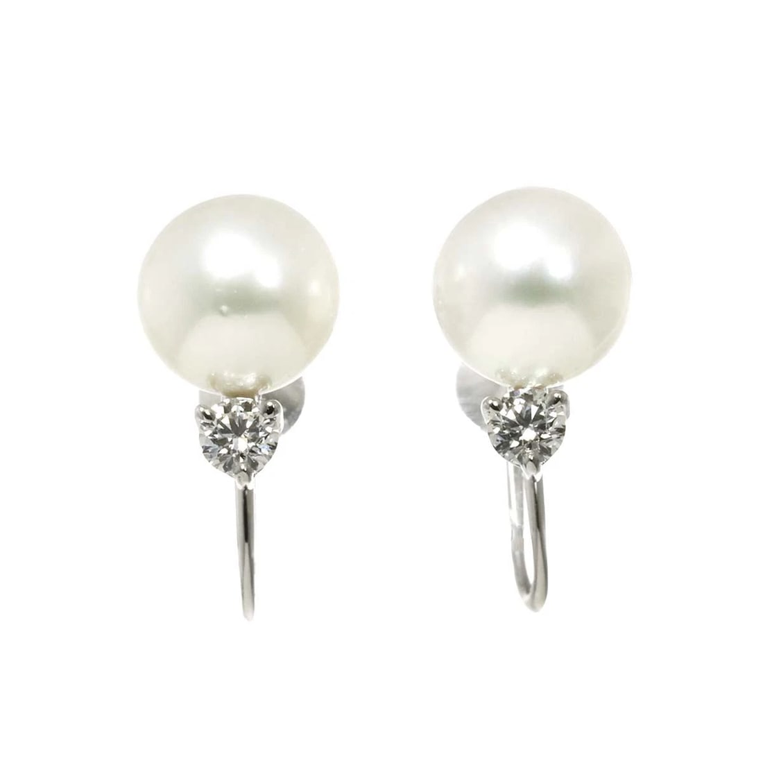 MIKIMOTO AKOYA PEARL DIAMOND EARRINGS WG 750: MIKIMOTO Akoya Pearl Diamond Earrings WG 750 Brand: MIKIMOTO Type/Style: Earrings Material: 750 White Gold, Color: White Gold Size: W7.6 x H14mm Accessories: None Accessories Notice: When