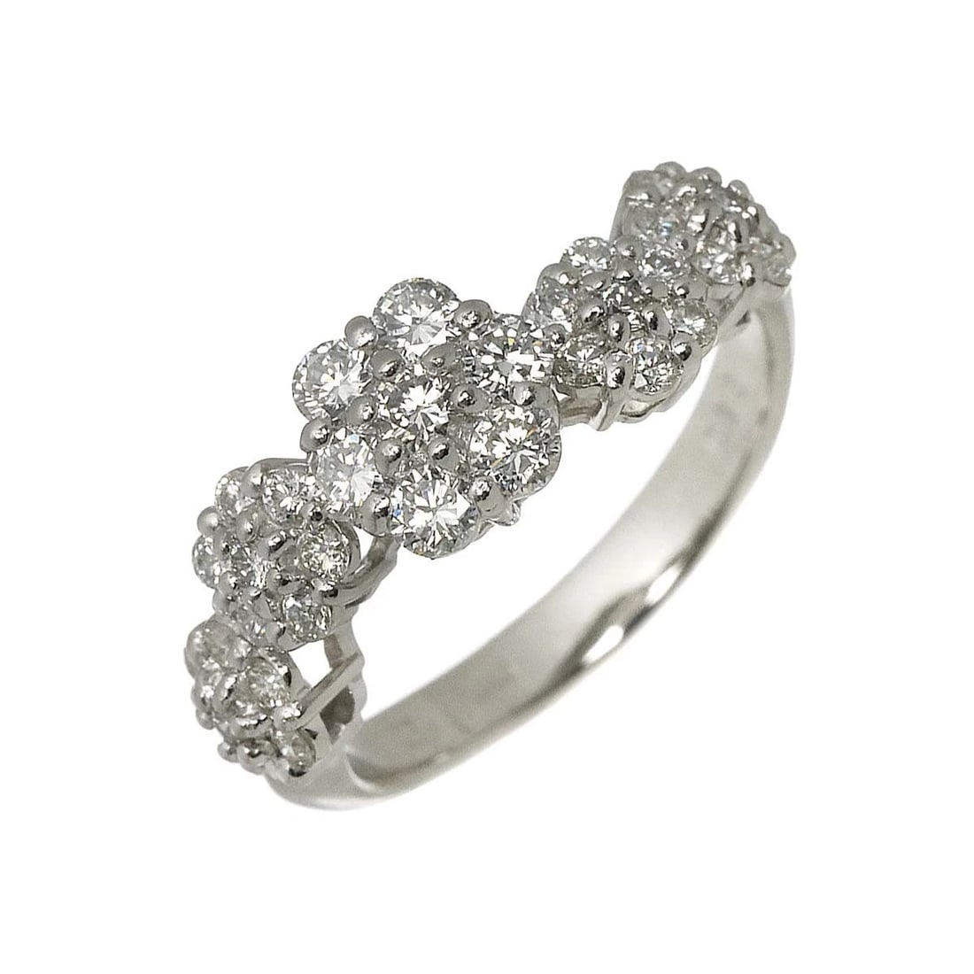 PONTE VECCHIO DIAMOND RING PLATINUM: Ponte Vecchio Diamond Ring Platinum Brand: Ponte Vecchio Type/Style: Ring Material: Pt950, Main Stone Natural Color: Platinum Size: 5.5-5.75(US) Accessories: None Accessories Notice: When
