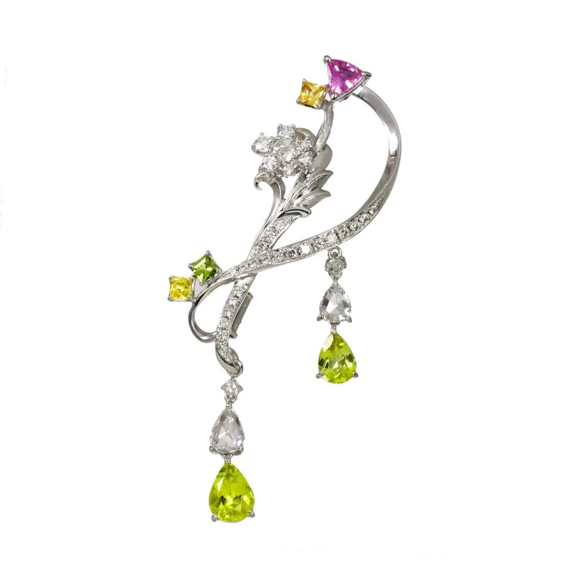 MITSUO KAJI DIAMOND PERIDOT SAPPHIRE BROOCH: Mitsuo Kaji Diamond Peridot Sapphire Brooch Brand: Mitsuo Kaji Type/Style: Brooch Material: 750 White Gold, Color: White Gold Size: W44 x H35.2mm Thickness:3.9 mm Accessories: None Accessories