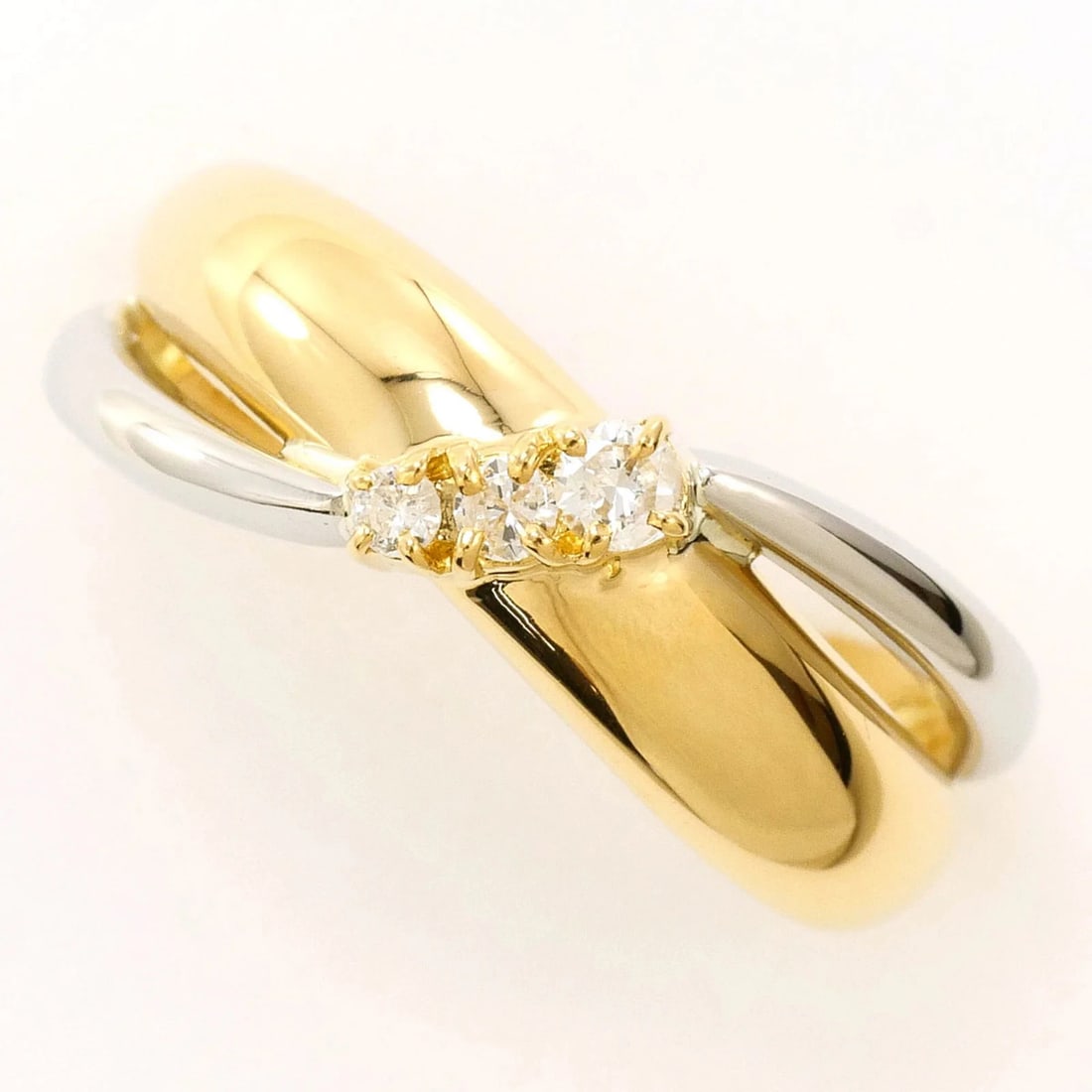 PLATINUM 900 18K YELLOW GOLD RING WITH DIAMOND: Platinum 900 18K Yellow Gold Ring with Diamond Brand: Unbranded Type/Style: Band ring Material: Platinum 900, Yellow gold (18K), Main Stone Natural Color: pt, yellow gold Size: US6 Accessories: No
