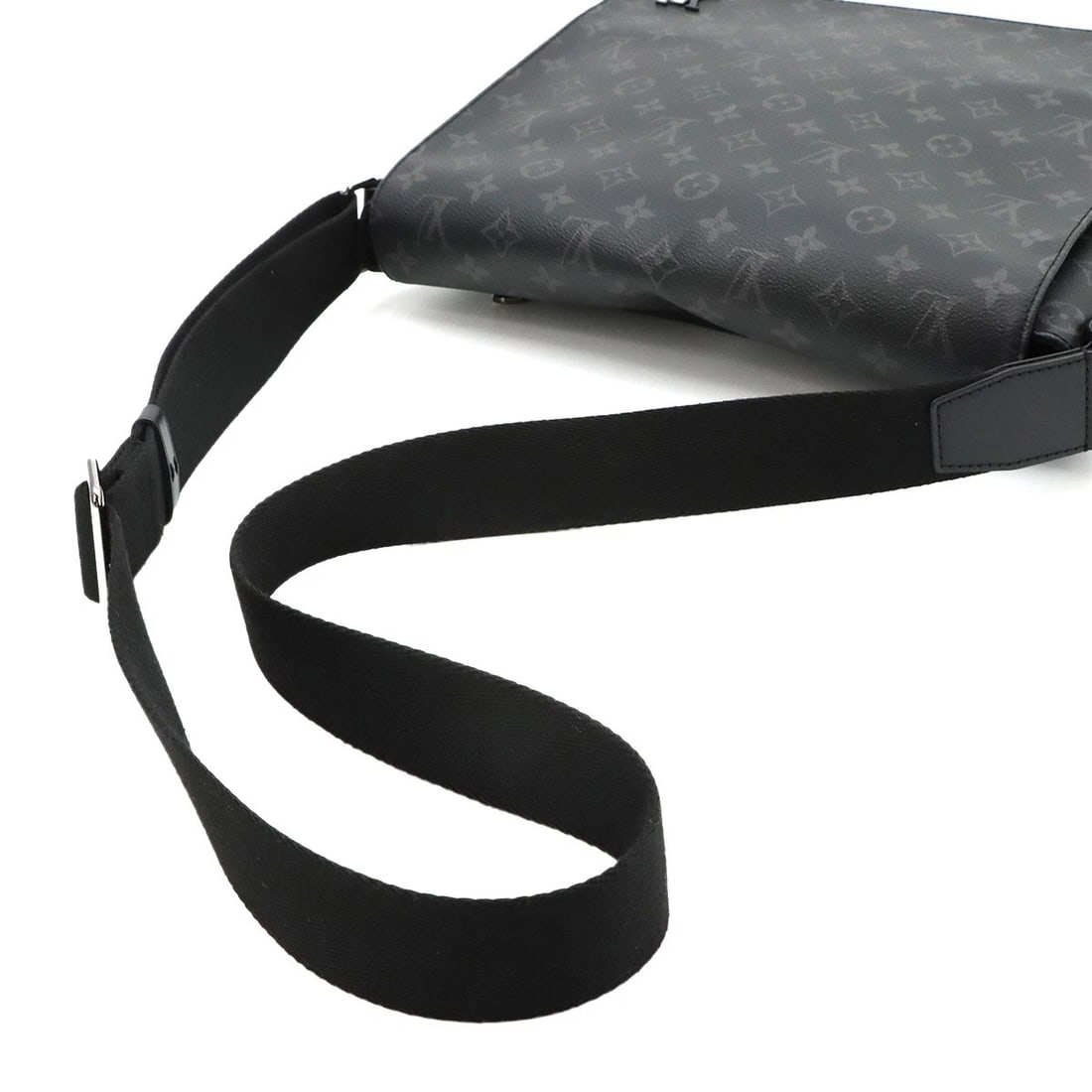 LOUIS VUITTON MONOGRAM ECLIPSE DISTRICT SHOULDER BAG - 5