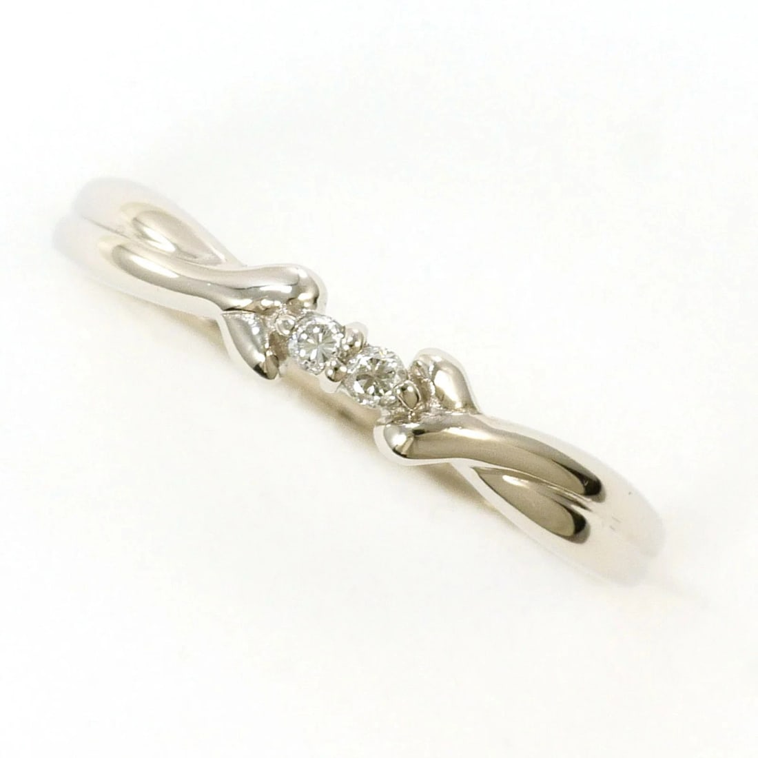 PLATINUM 900 RING WITH DIAMOND, LIKE: Platinum 900 Ring with Diamond, Like Brand: Unbranded Type/Style: Band ring Material: Platinum 900, Main Stone natural Color: Pt Size: US4 Accessories: None Accessories Notice: When purcha