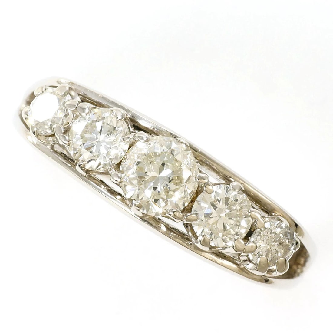 PLATINUM 900 RING WITH DIAMOND: Platinum 900 Ring with Diamond Brand: Unbranded Type/Style: Band ring Material: Platinum 900, Main Stone natural Color: Pt Size: US6.5 Accessories: None Accessories Notice: When purchasing