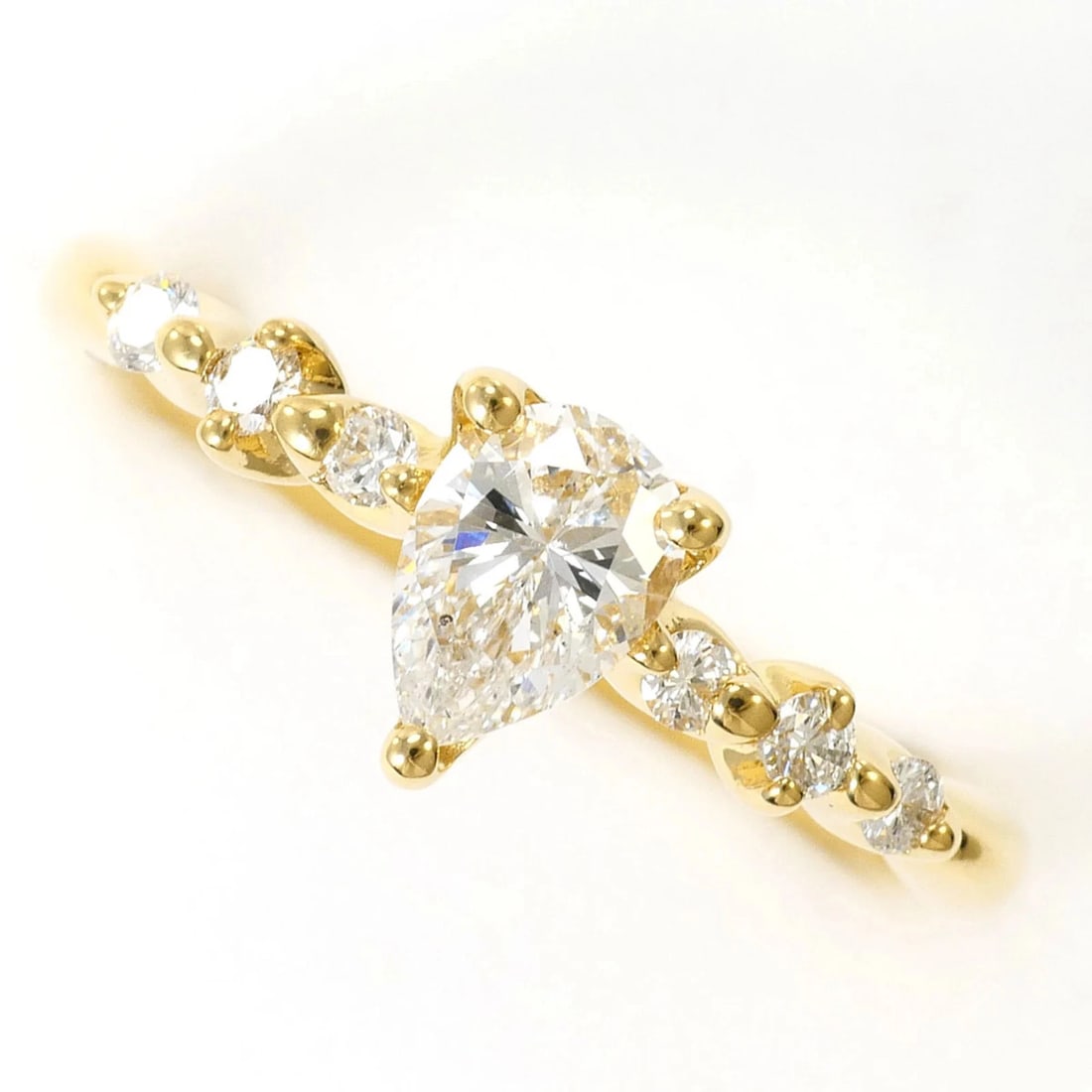 18K YELLOW GOLD RING WITH DIAMONDS: 18K Yellow Gold Ring with Diamonds Brand: Unbranded Type/Style: Band ring Material: Yellow gold (18K), Main Stone natural Color: YG Size: US5 Accessories: None Accessories Notice: When purchasing