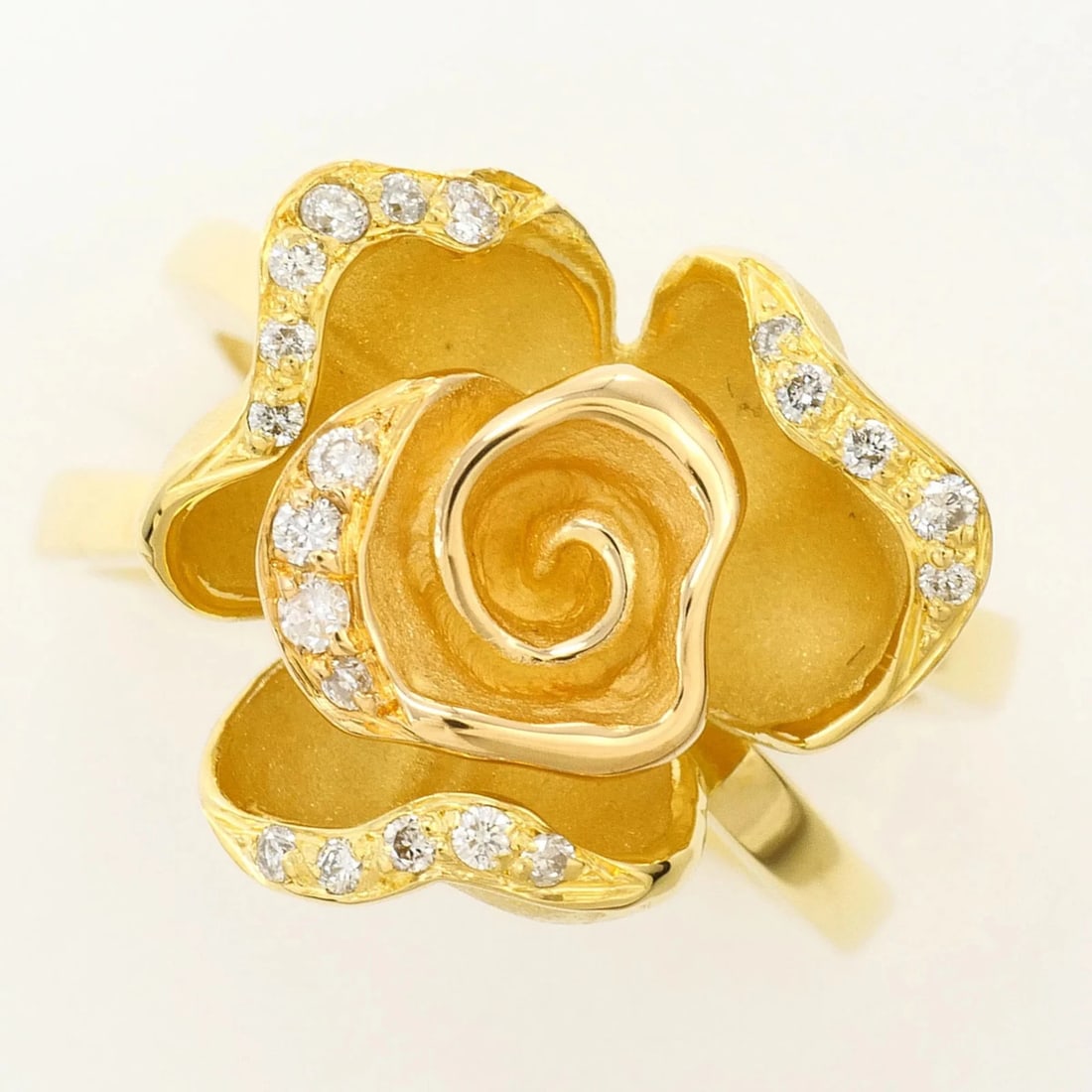 18K YELLOW GOLD RING WITH DIAMOND: 18K Yellow Gold Ring with Diamond Brand: Unbranded Type/Style: Band ring Material: Yellow gold (18K), Main Stone natural Color: YG Size: US4.5 Accessories: None Accessories Notice: When pu